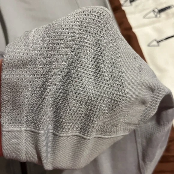 (3) EUC VS PINK LEGGINGS SIZE LARGE - Picture 8 of 9